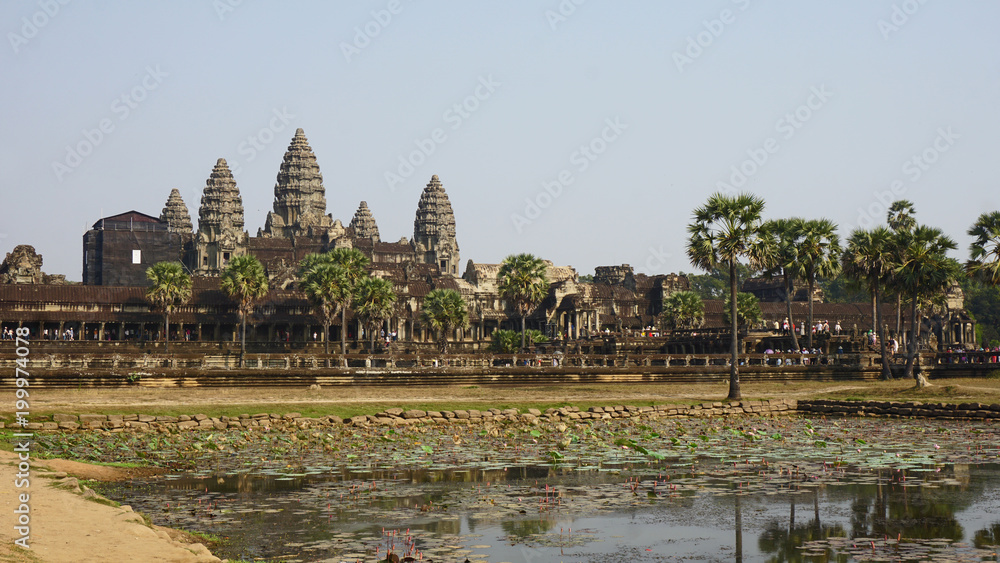 Fototapeta premium afternoon at angkor wat temple