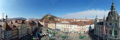 Panoramaluftaufnahme der steirischen Landeshauptstadt Graz, Steiermark, Österreich