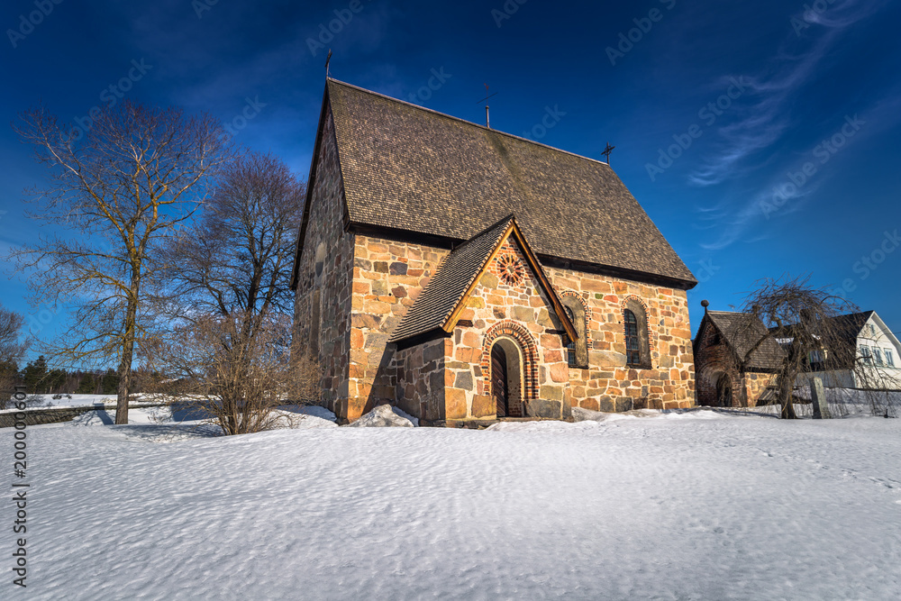 Φωτογραφία Trono - April 01, 2018: The old church of the town of Trono in Dalarna, Sweden