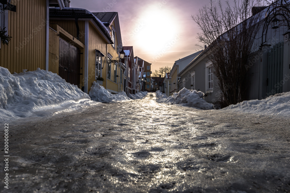 Φωτογραφία Gavle - April 01, 2018: Frozen ground at the historic center of the town of Gavl