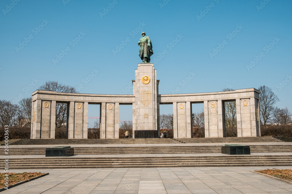 Fotografie Soviet War Memorial (Tiergarten) in Berlin, Germany