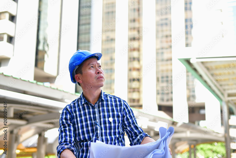 Concepts Business Engineering, Professional engineers, Young Business people are planning construction. Concepts Business Engineering, Professional engineers, Young Business people are planning construction.