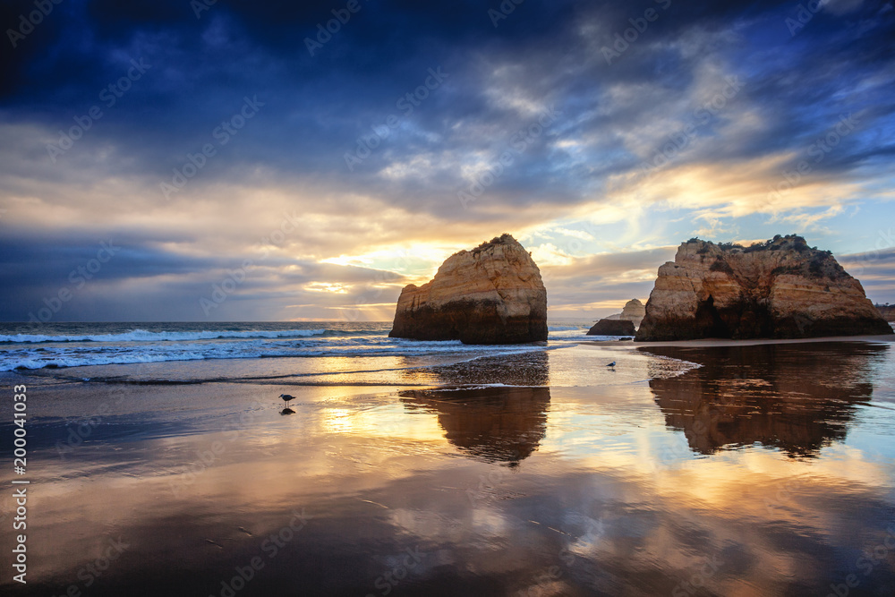 Fototapeta premium Atlantic coast at sunset, Algarve, Portugal. Stunning beautiful landscape