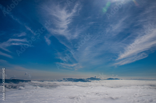 雲の上の世界 © Michiko Ishibashi