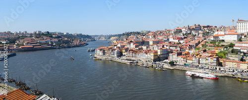 Fototapeta Naklejka Na Ścianę i Meble -  Beautiful River Douro in the city of Porto in Portugal. The city of Porto was chosen as the best tourist destination in Europe. This is a panoramic image.