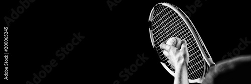 tenisista-przed-serwem