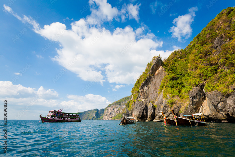 Obraz premium Emerald Cave in Thailand