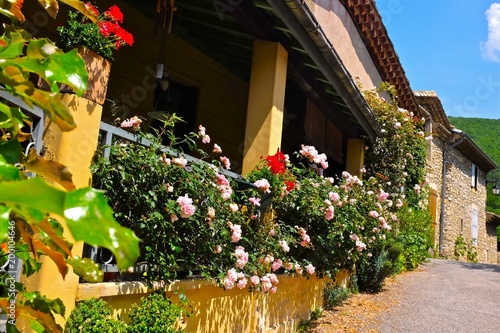 maison village drôme