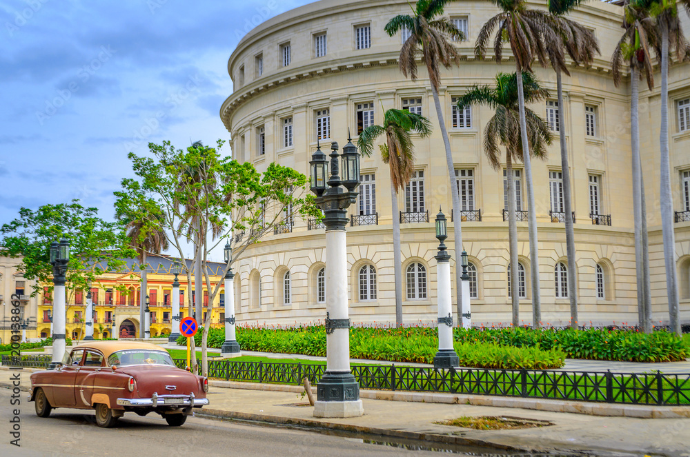 Capitolio building Havana, Cuba with old cars