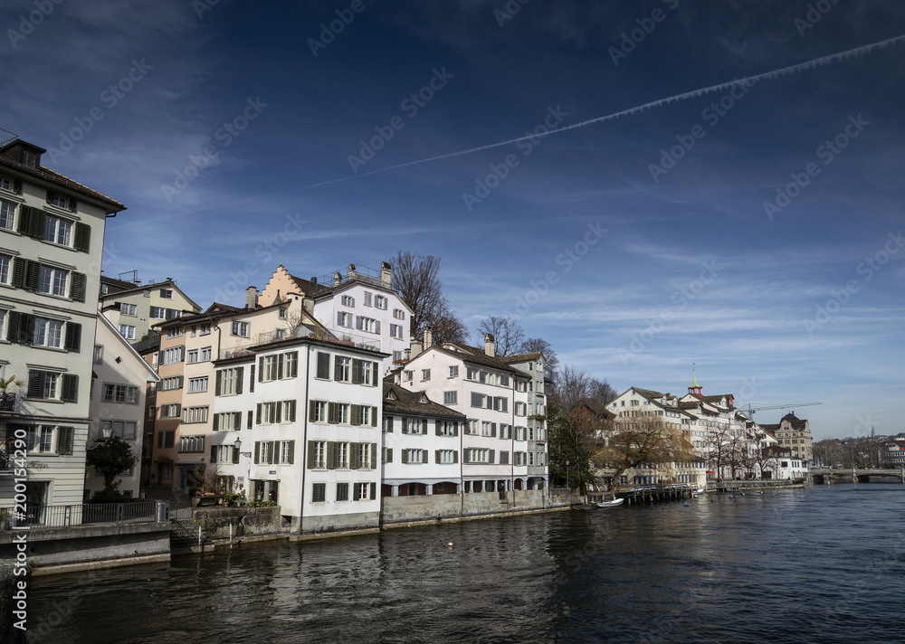 Obraz premium central zurich old town limmat river landmark view in switzerland