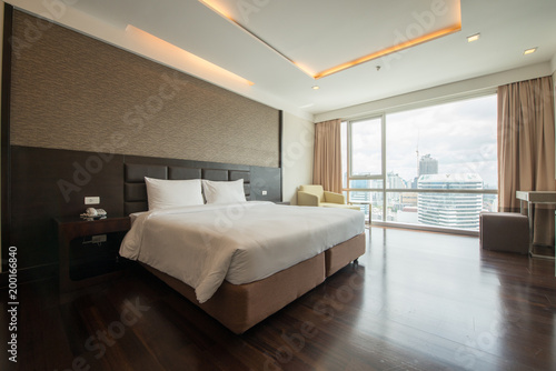Interior design: Big modern Bedroom