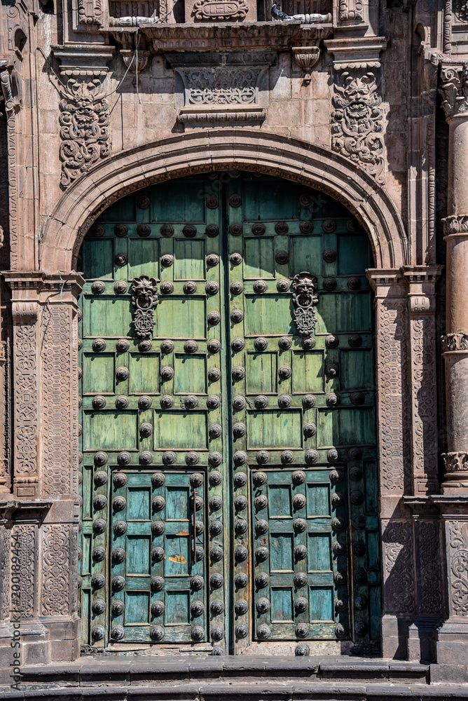 Obraz premium Details of the doors from the Cathedrals and churches of Cusco. Peru.