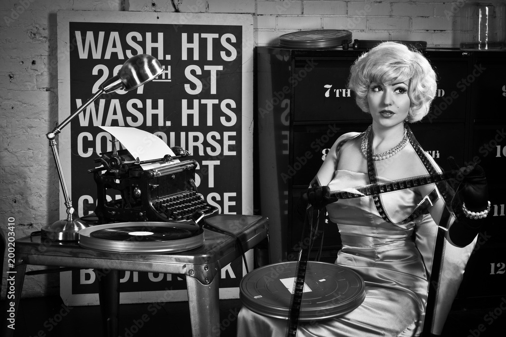 Fototapeta premium Actress in the style of Hollywood retro films