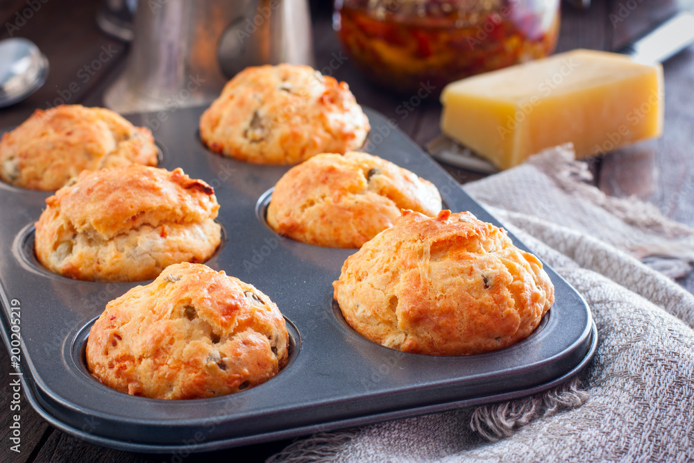 Ham, cheese and sun dried tomato muffins Ham, cheese and sun dried tomato muffins