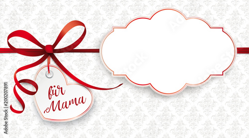Für Mama Eine Glückwunschkarte mit Herz, Ornamenten und Etikette