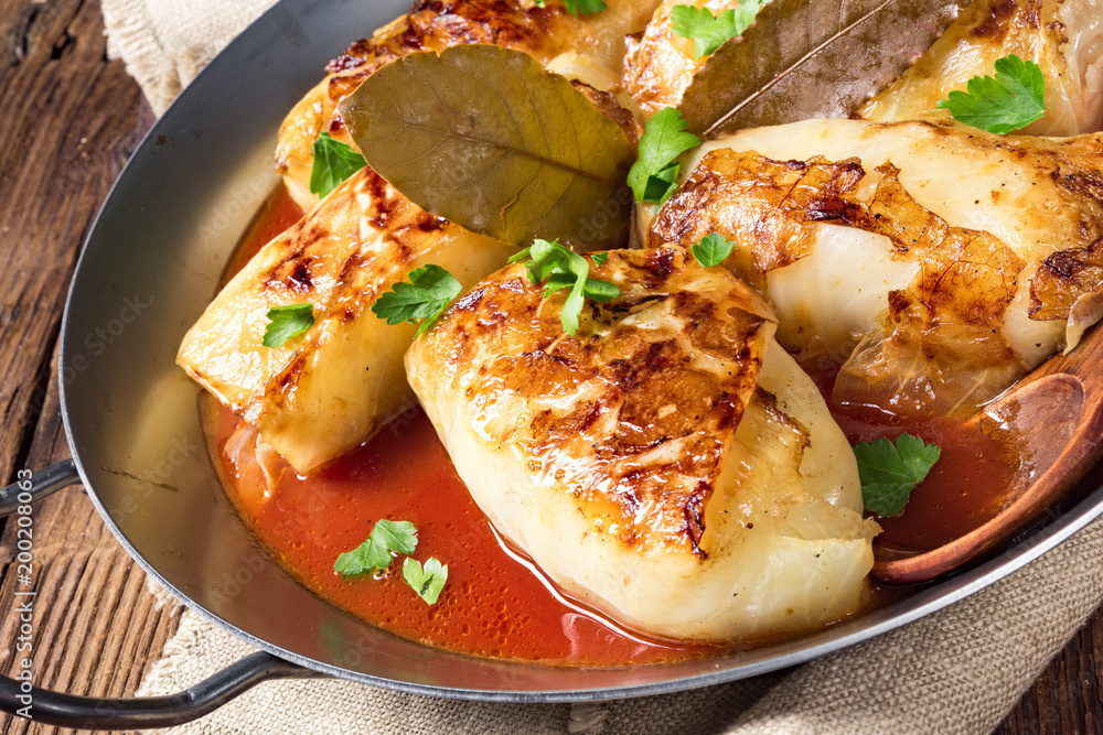baked cabbage rolls in tomato sauce baked cabbage rolls in tomato sauce