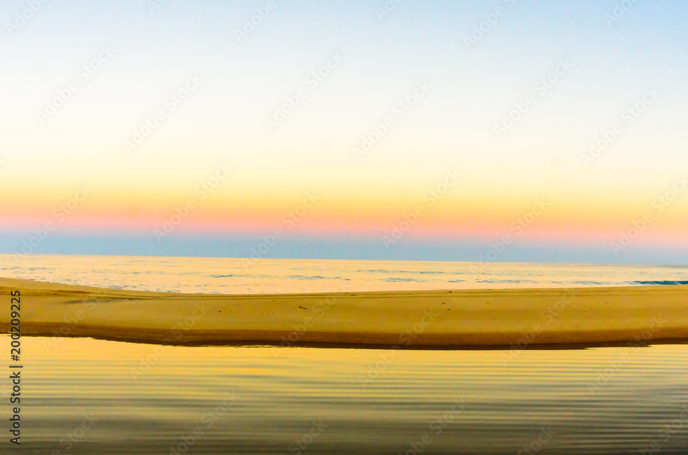 Obraz premium Scenics from the beaches of the sea of cortez, where the desert meets the sea, Baja California sur Mexico.