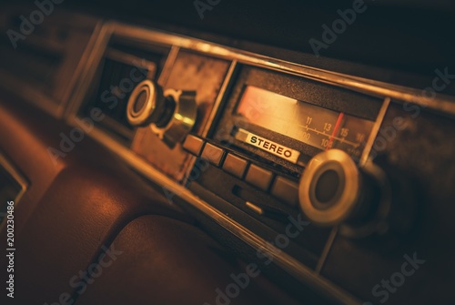 Vintage Classic Car Radio