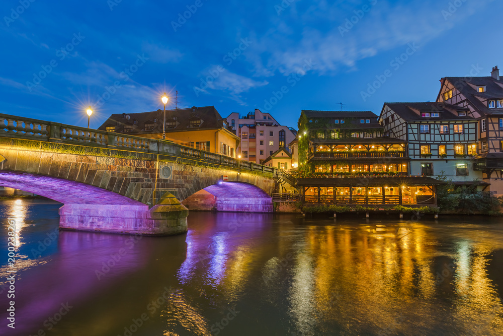 Obraz premium Traditional colorful houses in Strasbourg - Alsace France
