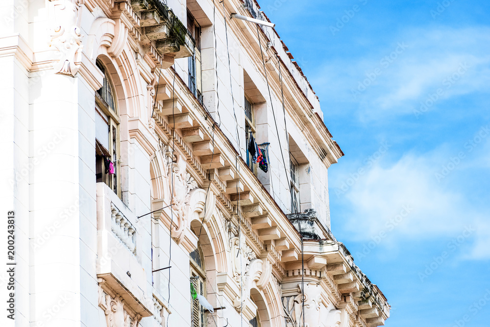 Havanna Gebäude an Hauptstraße auf Kuba