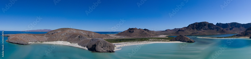 Obraz premium Aerial views from Balandra beach, Baja California Sur, Mexico.