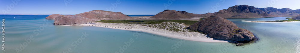 Obraz premium Aerial views from Balandra beach, Baja California Sur, Mexico.