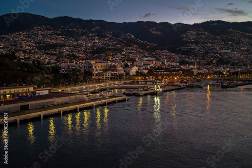 Madeira: Panoramablick vom Meer © Jutta