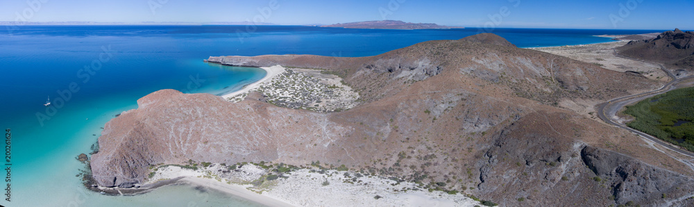 Obraz premium Aerial views from Balandra beach, Baja California Sur, Mexico.