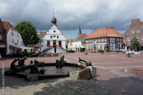Lingen, Emsland, MArktplatz, mit Rathaus, photo