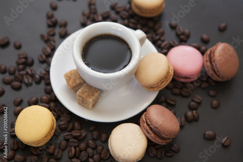 café sucré et macaron