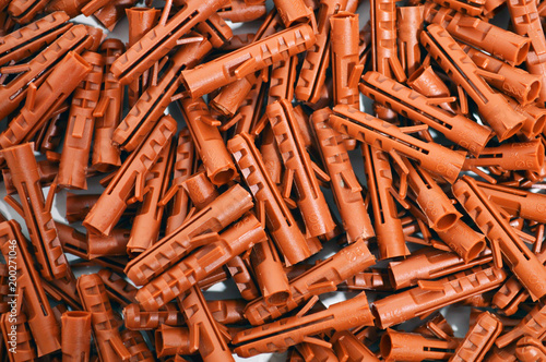 Plastic straddling dowel red