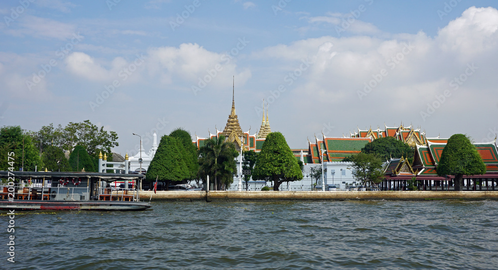 Naklejka premium chao praya river