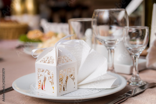 Wedding bonbonniere in beautiful white packing