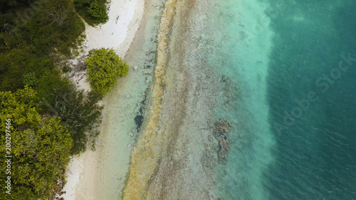 lagon en vue aérienne