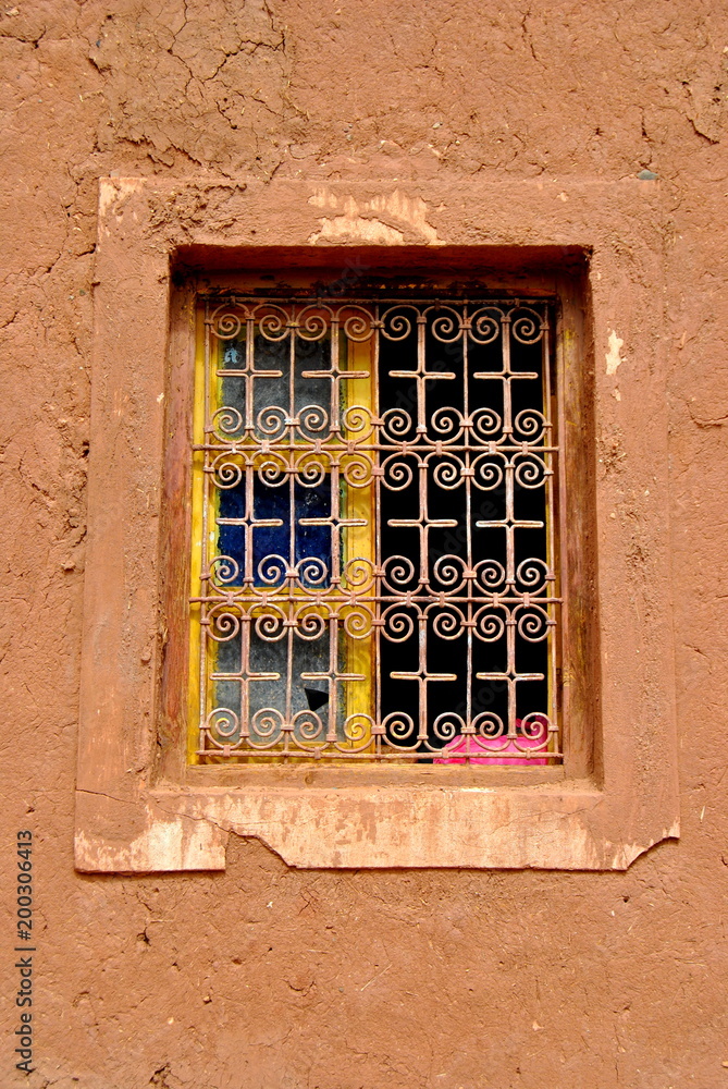 Obraz premium Puestar, ventanas, callejuelas, en la Kasbah Ait Ben haddou