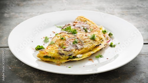 Omelett mit Pilzen - Omelette with mushrooms