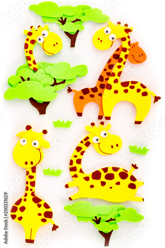 giraffe footprint made out of cardboard © thechatat