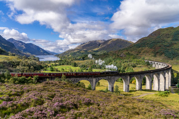 Keuken achterwand Glenfinnanviaduct Beroemd spoorwegviaduct van Glenfinnan  © catuncia