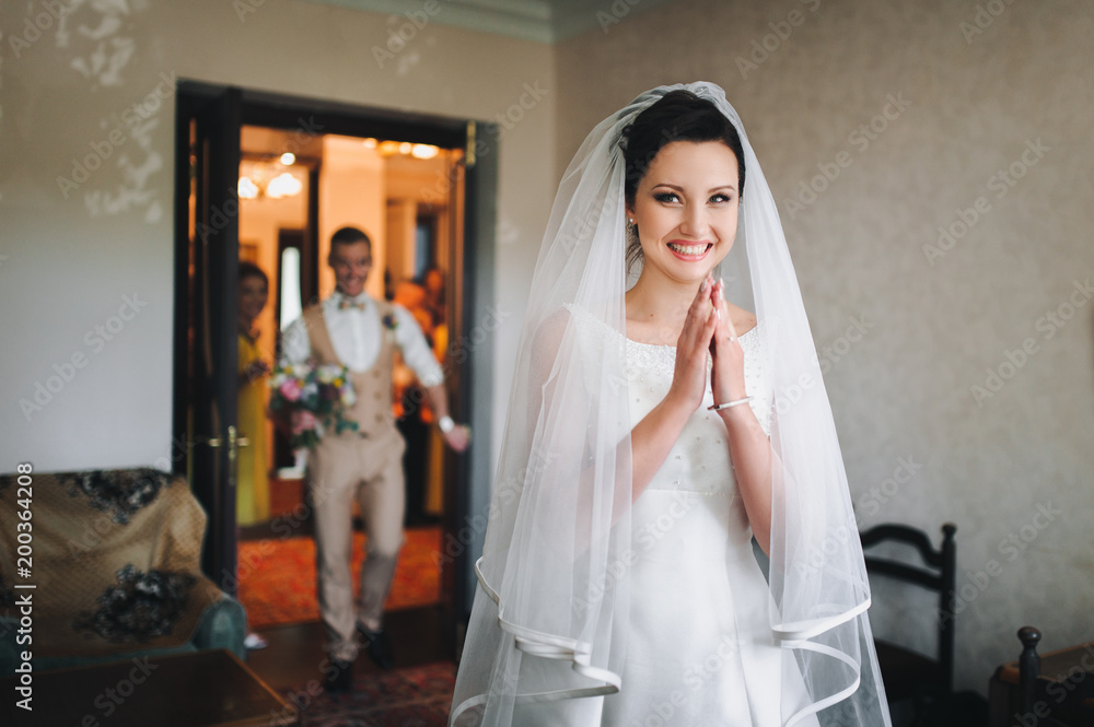 The bride is waiting for the groom. Meeting the bride and groom. Experiences of the newlyweds. The bride is waiting for the groom. Meeting the bride and groom. Experiences of the newlyweds.
