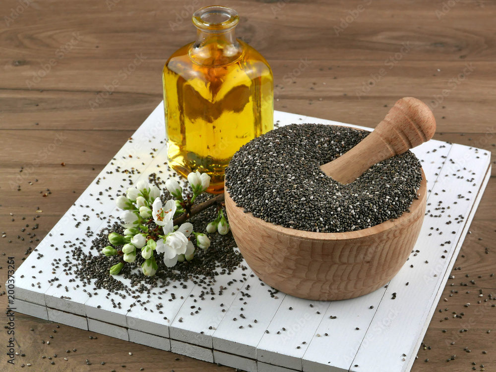 Chia Samen & Chia Öl 스톡 사진 | Adobe Stock