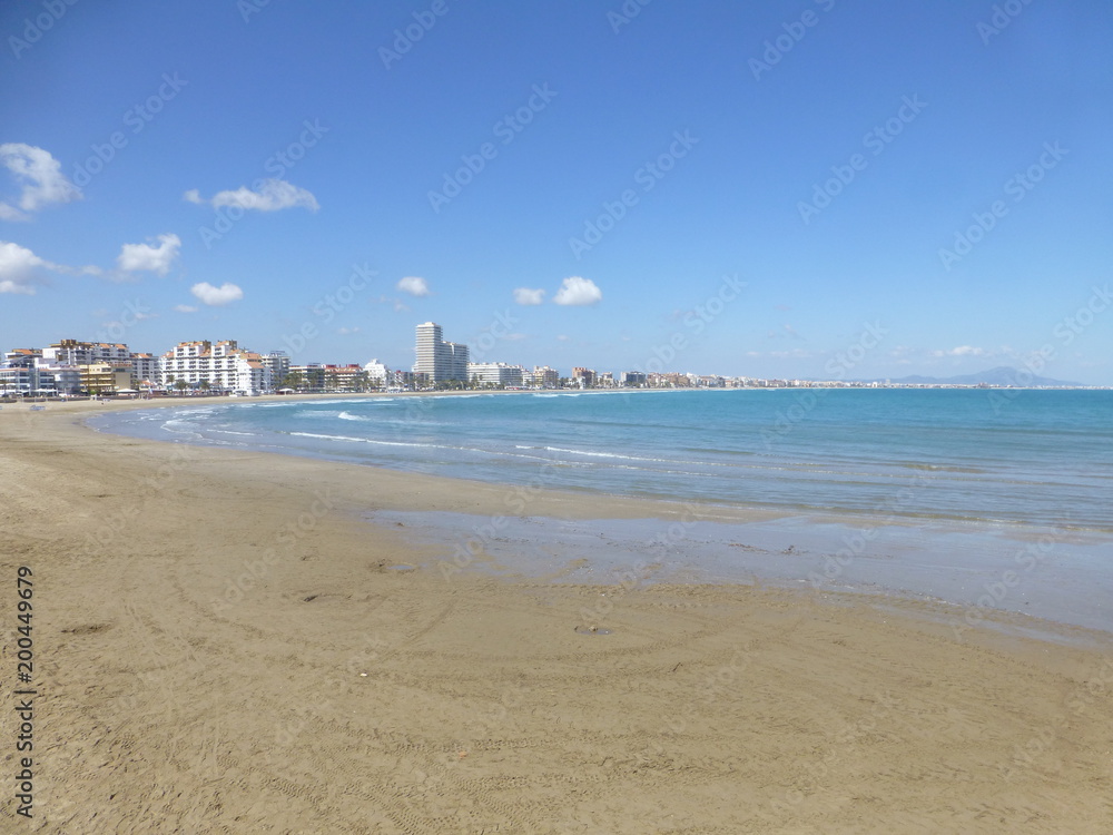 Peñíscola, localidad de la Comunidad Valenciana, España, situado en la costa norte de la provincia de Castellón, en la comarca del Bajo Maestrazgo Peñíscola, localidad de la Comunidad Valenciana, España, situado en la costa norte de la provincia de Castellón, en la comarca del Bajo Maestrazgo