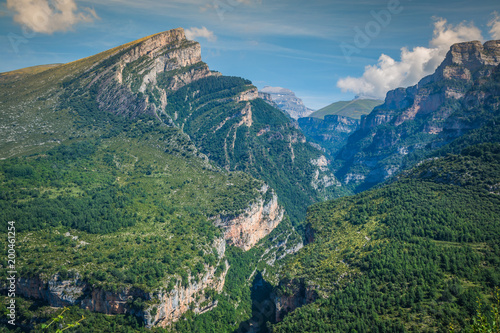 Obraz na płótnie Canyon de Anisclo in Parque Nacional Ordesa y Monte Perdido, Spain w salonie
