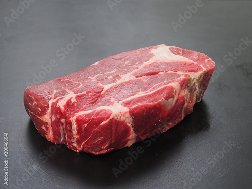 アンガス牛　チャックアイロール