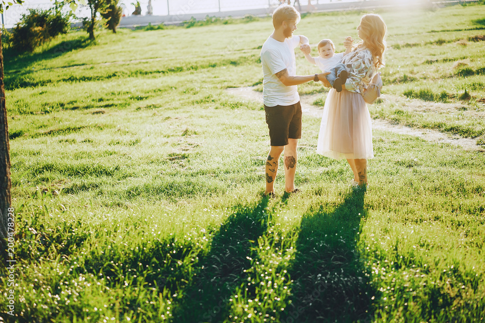Fototapeta premium family in a park