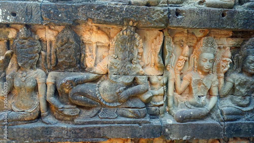 angkor wat wall figures