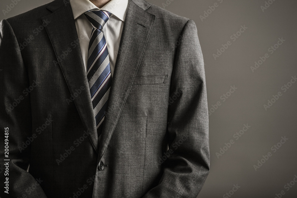 スーツの男性 スーツの男性