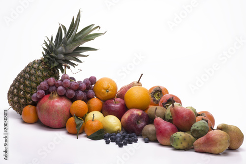 composizione di frutta su fondo bianco  photo