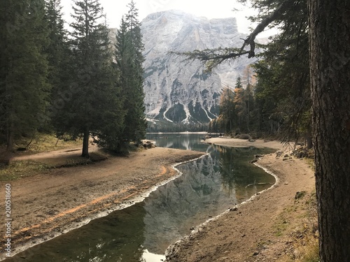 calma sul lago di braies