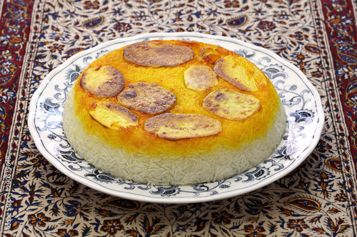 potato tahdig, iranian cuisine photo