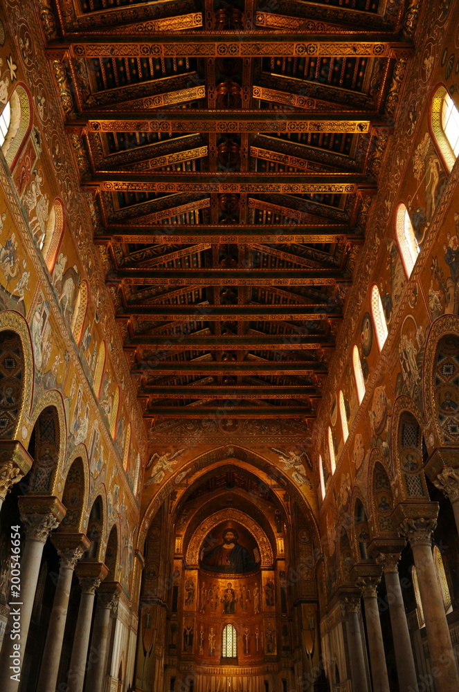 イタリア、シチリアのモンレアーレ大聖堂の風景